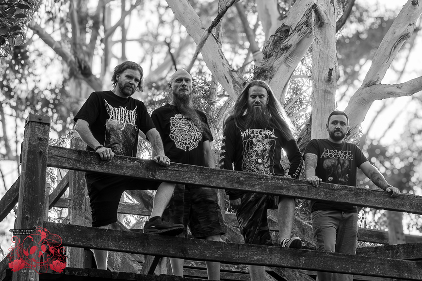 Dead By Dawn live photo